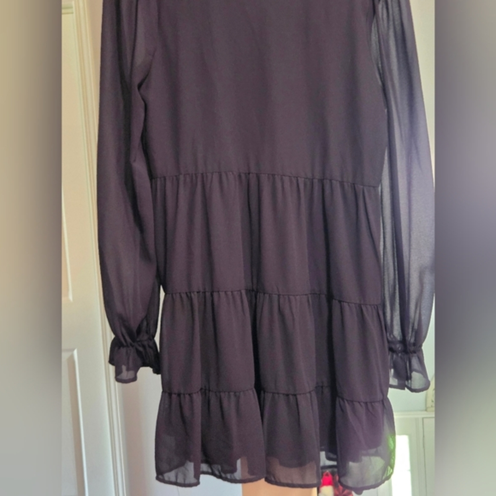 Elegant Black Long-Sleeve Dress